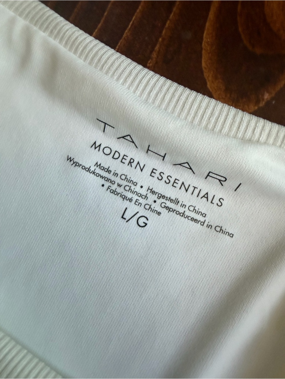 TAHARI Modern Essentials Women's
L Sleeveless Tank Sz Large White
Ribbed NWOT - Picture 5 of 6